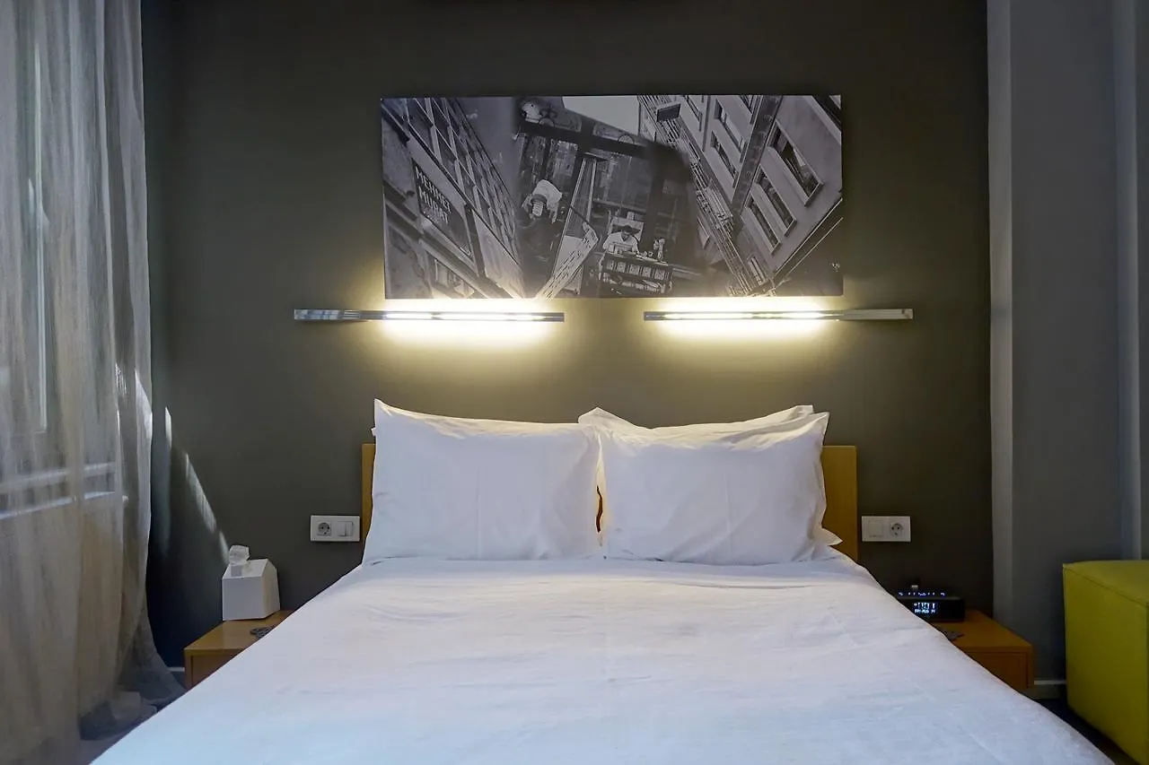 I\'Zaz Lofts location